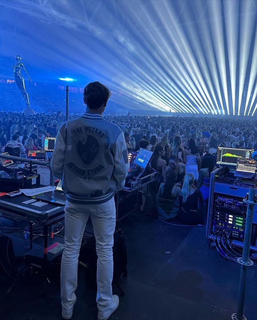 Casper Ruud la concertul The Weeknd de la Stockholm Foto Instagram Pus la zid de fanii tenisului, Casper Ruud a reacționat: „Vă deranjeză asta?! Înseamnă că aveți o viață tare plictisitoare”