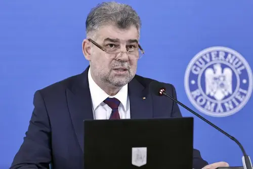 Guvernul va suplimenta bugetul Ministerului Transporturilor, astfel încât Clubul Sportiv Rapid să poată plăti salariile jucătorilor. Suma va veni din fondul de rezervă bugetară și va fi în valoare de 7,4 milioane de lei.