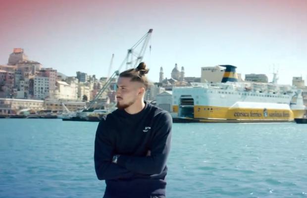 Radu Drăgușin, vedetă într-un filmuleț făcut la Genova. E primul fotbalist din seria „Campioni made in Italy”!