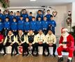 Moș Crăciun a avut ajutoare speciale » Coman, Tavi Popescu & Băluță au împărțit cadouri la baza FCSB