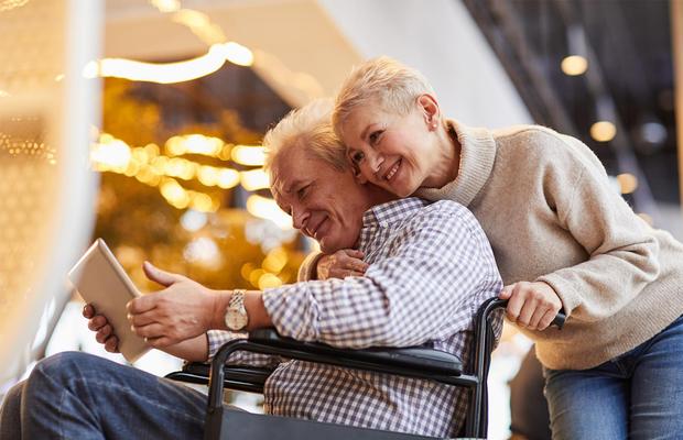 Căminele de bătrâni: O soluție pentru îngrijirea seniorilor