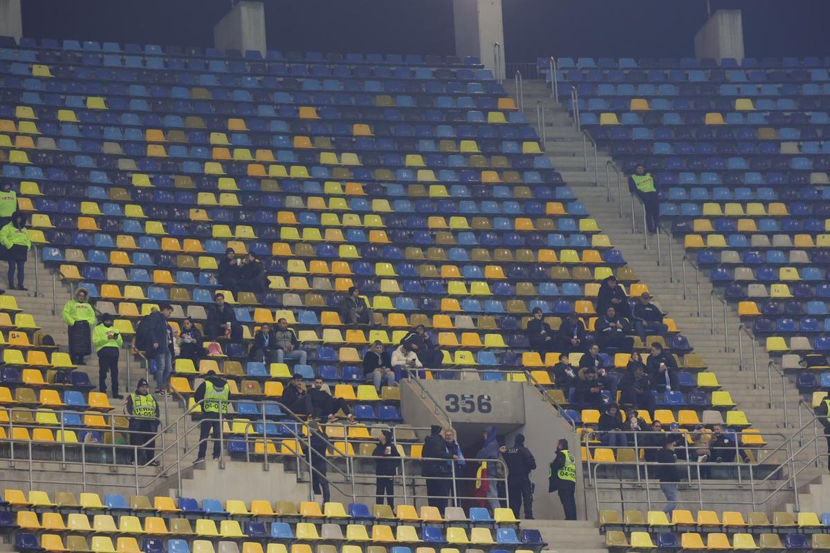 Universitatea Craiova șchiopătează, dar câștigă contra Gloriei Buzău » Oltenii le devansează pe Dinamo și FCSB și urcă pe locul 2