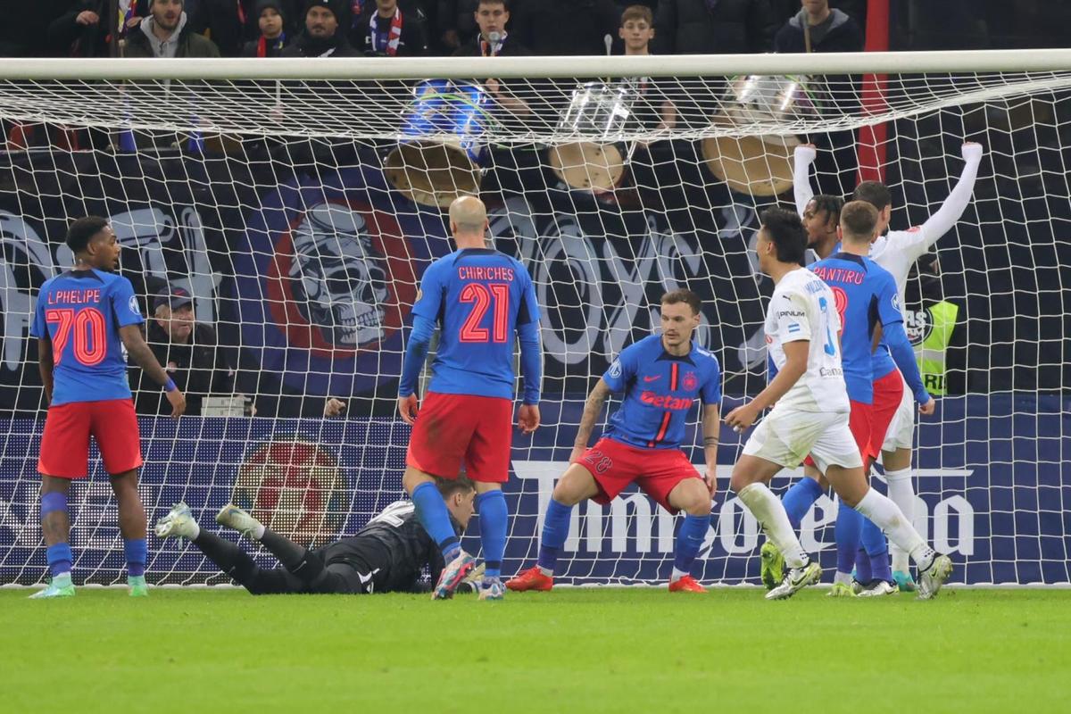Universitatea Craiova șchiopătează, dar câștigă contra Gloriei Buzău » Oltenii le devansează pe Dinamo și FCSB și urcă pe locul 2