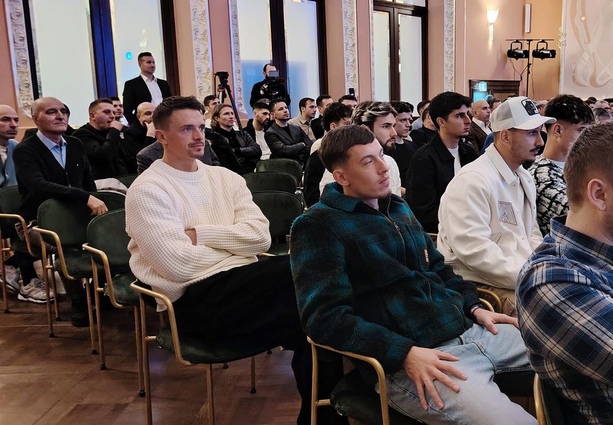 Farul și-a lansat programul de socios