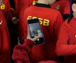 Jucătorii de la FCSB au oferit cadouri copiilor // FOTO: Andrei Furnigă (GSP)