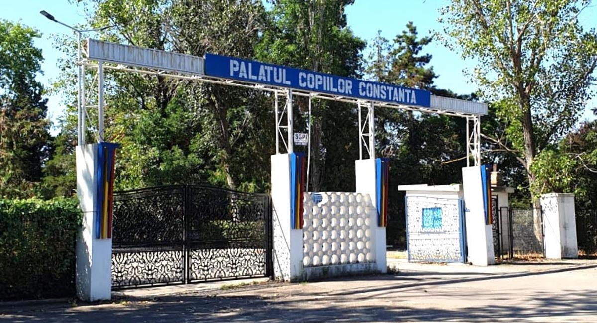 Bazinul de înot de la Palatul Copiilor din Constanța