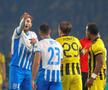 AEK Atena - Universitatea Craiova 3-2. Emil Săndoi a intrat la GSP Live Special imediat după eșecul din Grecia și a criticat prestația jucătorilor intrați în repriza a doua/ foto: Imago Images
