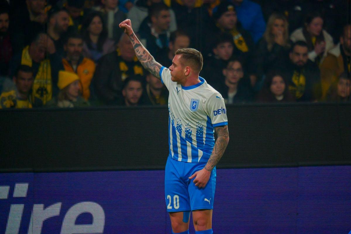 Oltenii acuză: „Ne așteptam să tragă arbitrul cu ei” » Imagine cruntă din vestiar