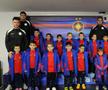 Jucătorii de la FCSB au oferit cadouri copiilor // FOTO: Andrei Furnigă (GSP)