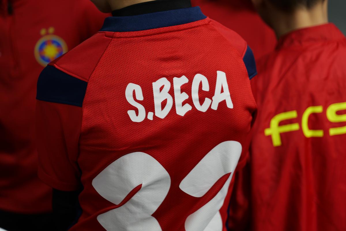 Jucătorii de la FCSB, ajutoarele Moșului pentru copiii din Academie » Pantea a luat microfonul GSP și l-a întrebat pe Lixandru: „Ce v-ați dori de Crăciun?”