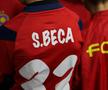 Jucătorii de la FCSB au oferit cadouri copiilor // FOTO: Andrei Furnigă (GSP)
