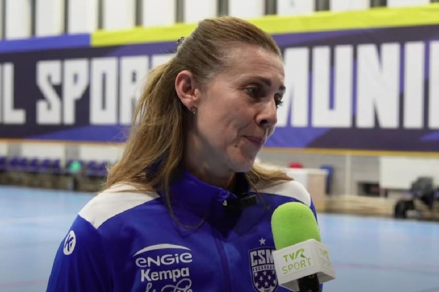 Bojana Popovic, primul interviu în calitate de antrenoare principală a lui CSM București/Foto: captură Facebook (CSM București) Bojana Popovic a ajuns în România! Prima reacție a antrenoarei lui CSM București: „Vrem să arătăm un handbal de calitate”