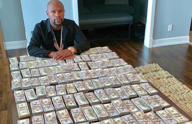 Floyd Mayweather îi provoacă pe Conor McGregor și pe Khabib Nurmagomedov!