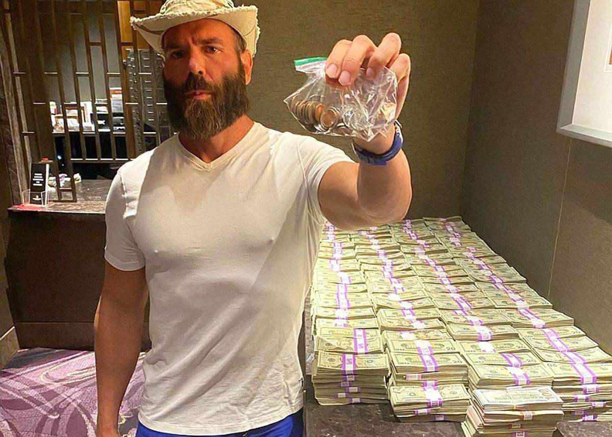 VIDEO Dan Bilzerian a pus o sumă EXORBITANTĂ la pariuri pe McGregor - Cerrone! Ce a urmat