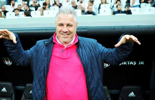 Șumudică a semnat azi cu Rizespor: „Am nevoie de transferuri. Sper să reușesc și aici”