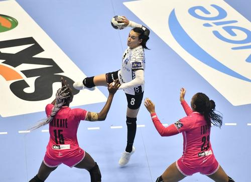 Cristina Neagu în meciul tur de la București dintre CSM și Brest
Foto: GSP
