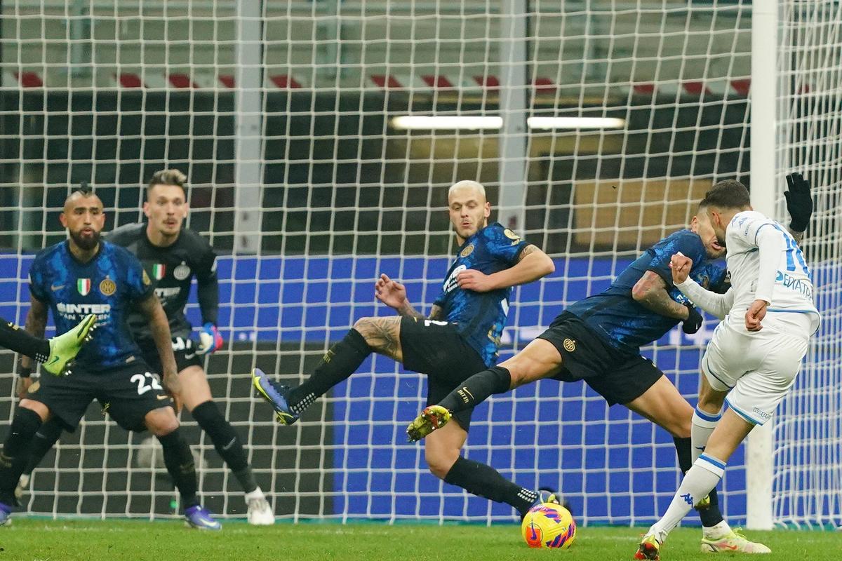 Ce ghinion! Ionuț Radu, autogol la primul meci după 8 luni » Inter s-a chinuit teribil în Cupă