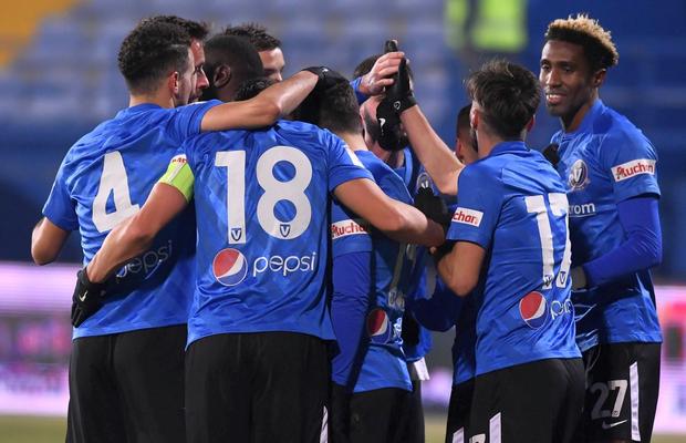 Dinamo a ofertat un jucător de la Farul + „Câinii” au renunțat la încă doi jucători