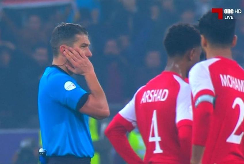 Istvan Kovacs (38 de ani) a avut parte de un meci nebun în finala Cupei Golfului dintre Irak și Oman. Gazdele din Irak s-au impus cu 3-2, reușita decisivă venind în minutul 120+2.