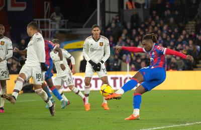 Dublu impact! Manchester United a fost egalată în prelungiri și a pierdut un titular pentru derby-ul cu Arsenal