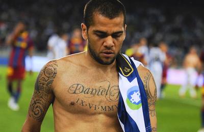 Dani Alves a fost arestat preventiv pentru că ar fi violat o femeie într-un club! A fost deja încarcerat la Barcelona