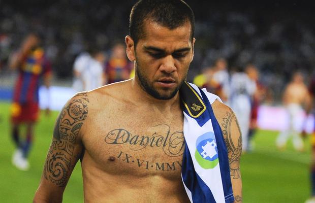 Dani Alves a fost arestat preventiv pentru că ar fi violat o femeie într-un club! A fost deja încarcerat la Barcelona