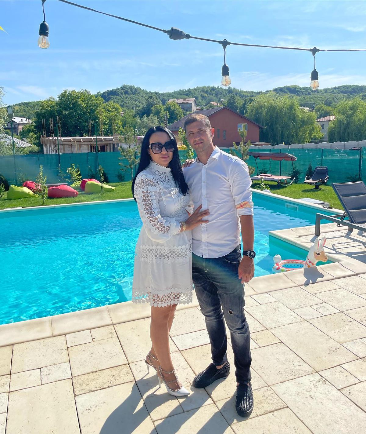 De necrezut! Unde lucrează în prezent Claudiu Răducanu » „Blocnotes” s-a recăsătorit, după ce fosta nevastă i-a luat banii