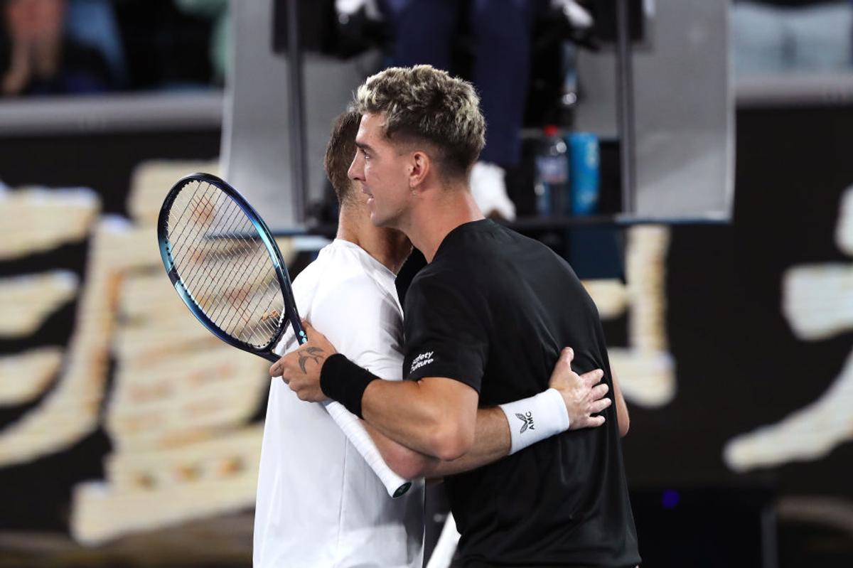 La 8 minute de recordul all-time! » Murray și Kokkinakis au început meciul seara și l-au încheiat în zori: „N-avem voie să mergem la baie. E ridicol!”