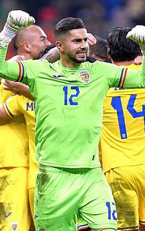 Acord Horațiu Moldovan - Atletico Madrid! Cifrele colosale ale contractului
https://www.gsp.ro/fotbal/liga-1/horatiu-moldovan-atletico-madrid-contract-727034.html?utm_medium=intern&utm_source=top-stories&utm_campaign=stories-link
