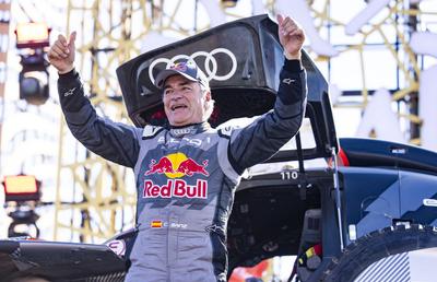 Carlos Sainz, cel mai vârstnic învingător în Raliul Dakar, la 61 de ani! » În 2023 s-a retras, cu două vertebre fracturate