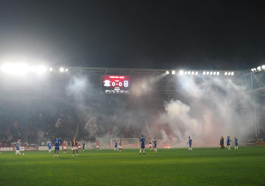 Ăsta e Rapidul din Giulești! Alb-vișiniii revin uluitor de la 1-3 și câștigă un meci de poveste cu FCU! Cronica unui meci „NEBUN”