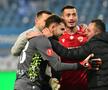 CRAIOVA - DINAMO 1-1. Imaginile surprinse pe gazon, imediat după fluierul final: „Ești cel mai bun din Europa!”