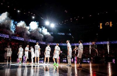 Show pe modelul american la Cluj » Un artist din România va cânta la pauza meciului din Eurocup: „O sală modernă nu ne-ar strica nici la București”