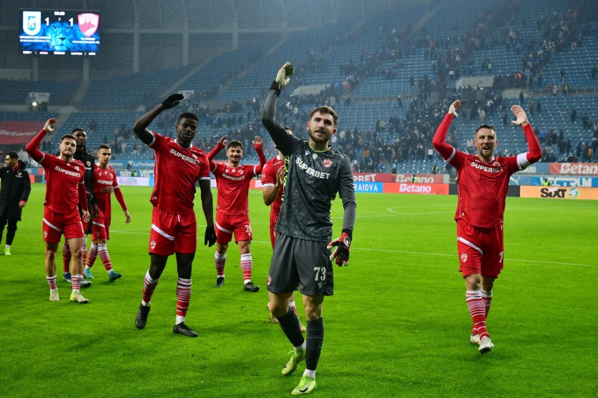 Alexandru Roșca și bucuria dinamoviștilor după 1-1 cu CSU Craiova