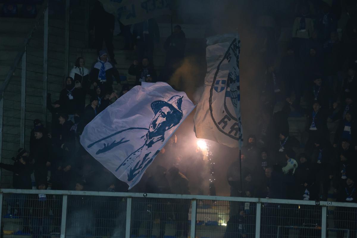 Ce UMILINȚĂ! Universitatea Craiova nu stă la discuții cu Petrolul și revine pe primul loc în Superliga » Clasamentul