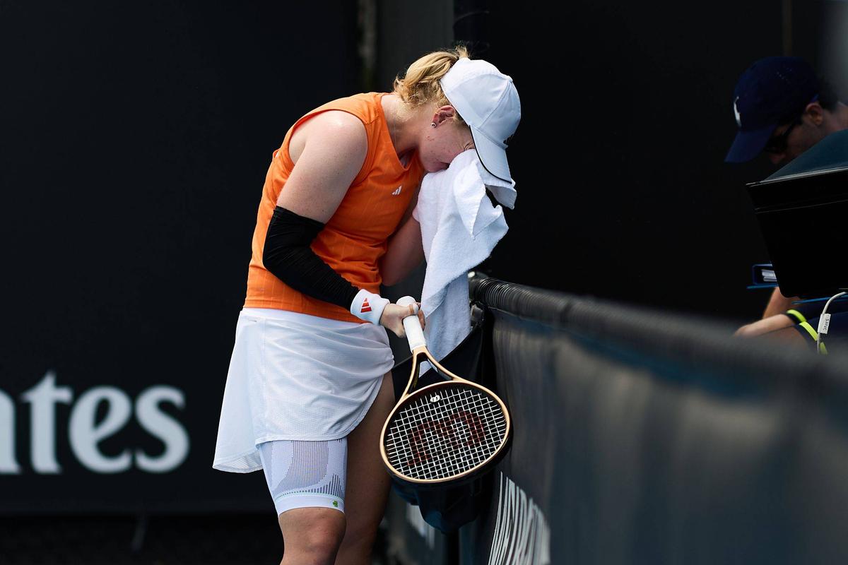 Emoționant! Cum s-a descurcat la Australian Open jucătoarea cu opt degete la mâini și șapte la picioare