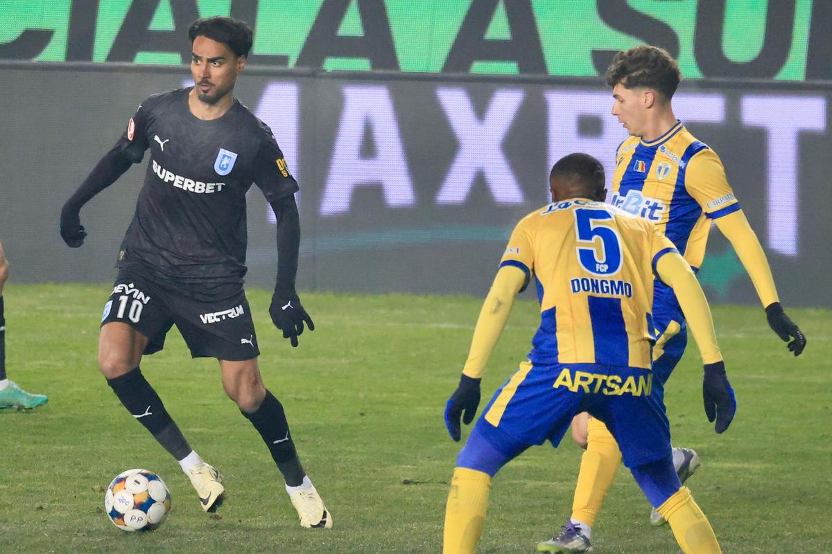 Ce UMILINȚĂ! Universitatea Craiova nu stă la discuții cu Petrolul și revine pe primul loc în Superliga » Clasamentul