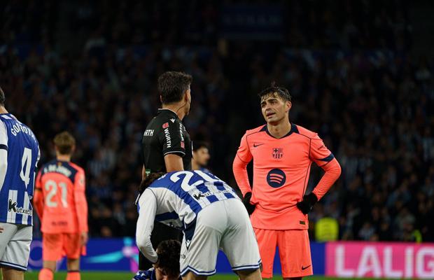 De Jong și Hansi Flick și-au vărsat nervii pe arbitru: „Nu cumva e ăla care sezonul trecut...”