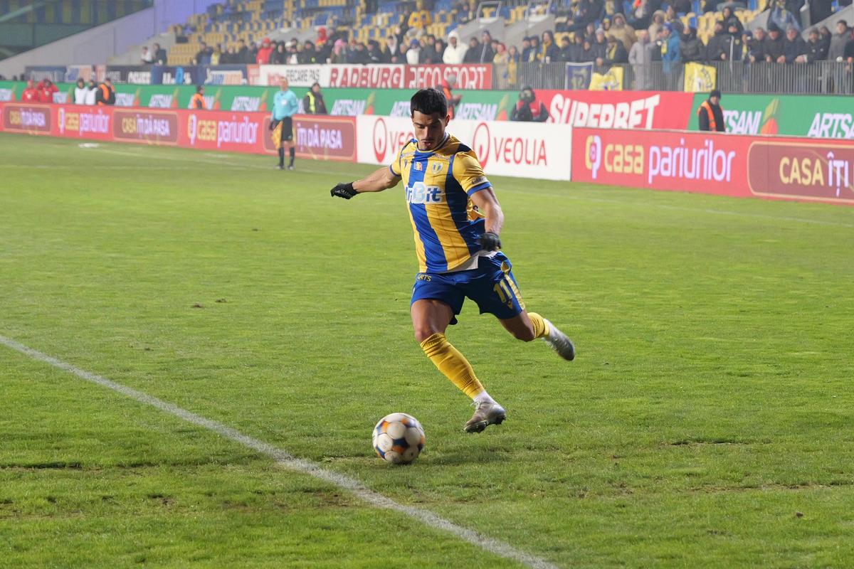 Petrolul - Universitatea Craiova, etapa 22 din Superliga // FOTO: Ionuț Iordache și Andrei Furnigă (GSP.ro)