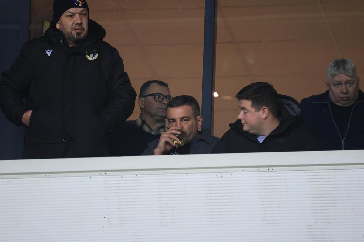 Consum de alcool la Petrolul - Universitatea Craiova