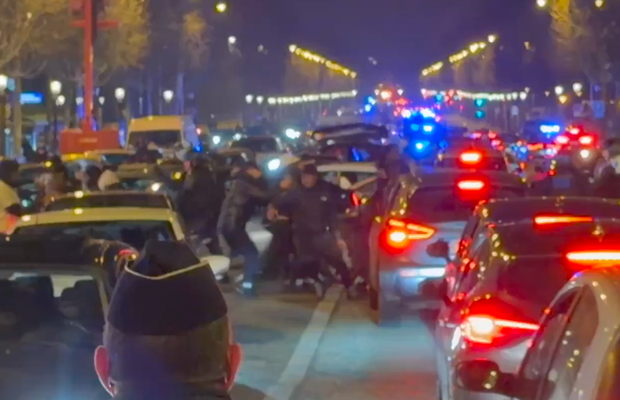 Incidente la Paris după triumful Senegalului în Cupa Africii pe Națiuni » Bucurie, haos și confruntări cu poliția