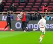 Scene aiuritoare în finala Cupei Africii: în TIMPUL meciului, l-au tăvălit să-i fure prosopul!
