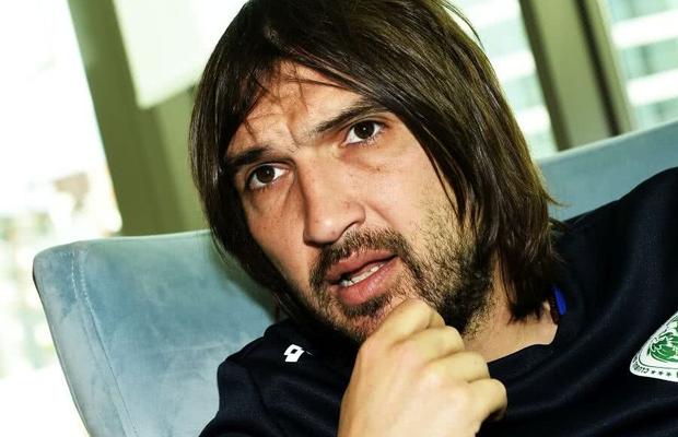 Dezvăluiri de la negocierile cu FCSB » Dan Alexa i-a cerut lui Becali doi jucători de la CFR Cluj: „Mijlocul e foarte moale, Gigi!”