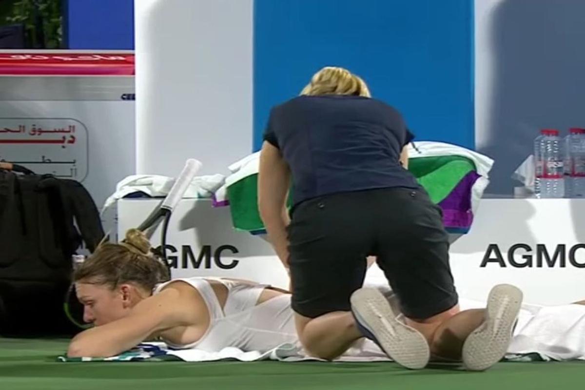 SIMONA HALEP - ONS JABEUR // FOTO Halep, probleme medicale la Dubai! Durerile la spate i-au dat emoții Simonei