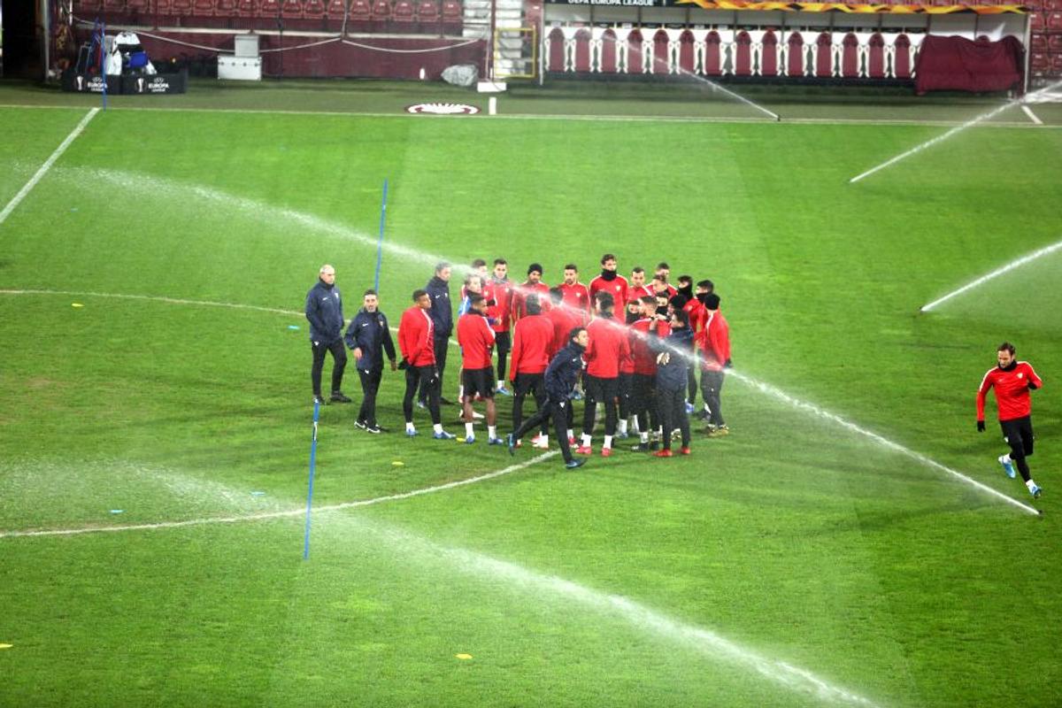 CFR CLUJ - FC SEVILLA // VIDEO Julen Lopetegui a analizat meciul din „Gruia”: „CFR are o echipă competitivă” » Ce a spus despre starea terenului