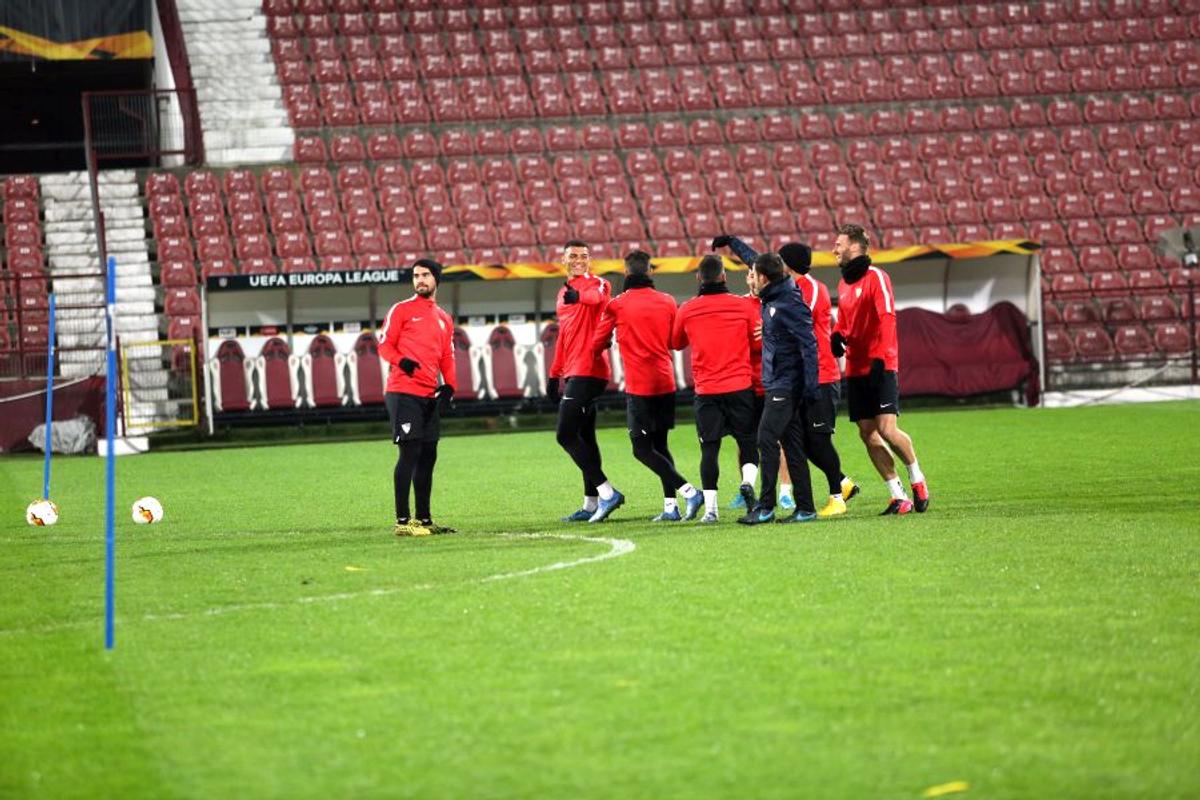 CFR CLUJ - FC SEVILLA // VIDEO Julen Lopetegui a analizat meciul din „Gruia”: „CFR are o echipă competitivă” » Ce a spus despre starea terenului