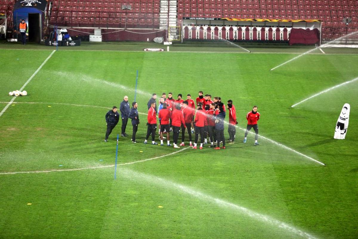 CFR CLUJ - FC SEVILLA // VIDEO Julen Lopetegui a analizat meciul din „Gruia”: „CFR are o echipă competitivă” » Ce a spus despre starea terenului