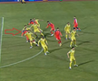 CS Mioveni - FCSB. Roș-albaștrii au deschis scorul în minutul 7, prin Malcom Edjouma. Nu e clar dacă reușita francezului a fost precedată de un ofsaid la Vinicius.