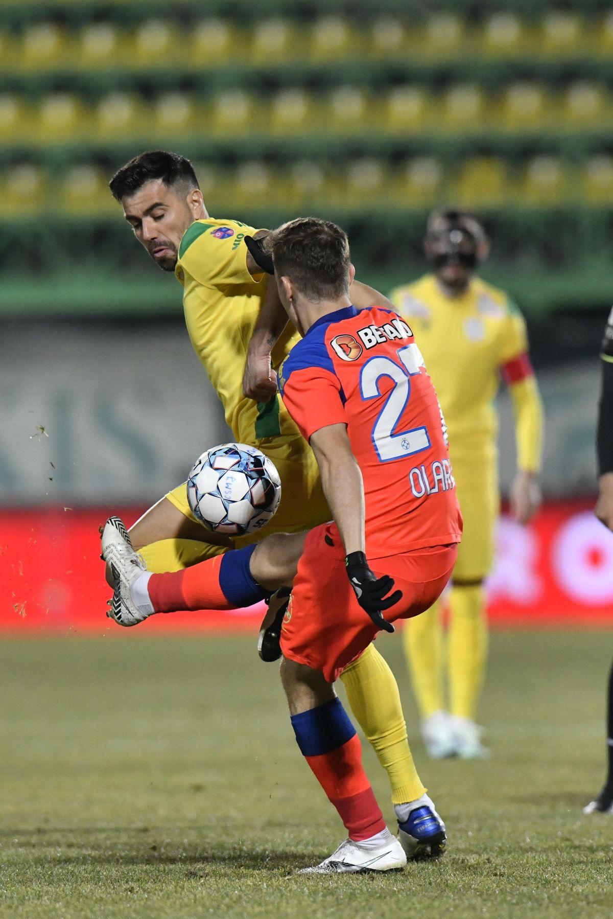 Un jucător de la FCSB, cel mai slab de pe teren în meciul cu CS Mioveni » Cât a luat fotbalistul criticat de Becali