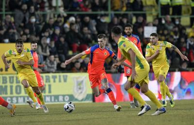 Un jucător de la FCSB, cel mai slab de pe teren în meciul cu CS Mioveni » Cât a luat fotbalistul criticat de Becali